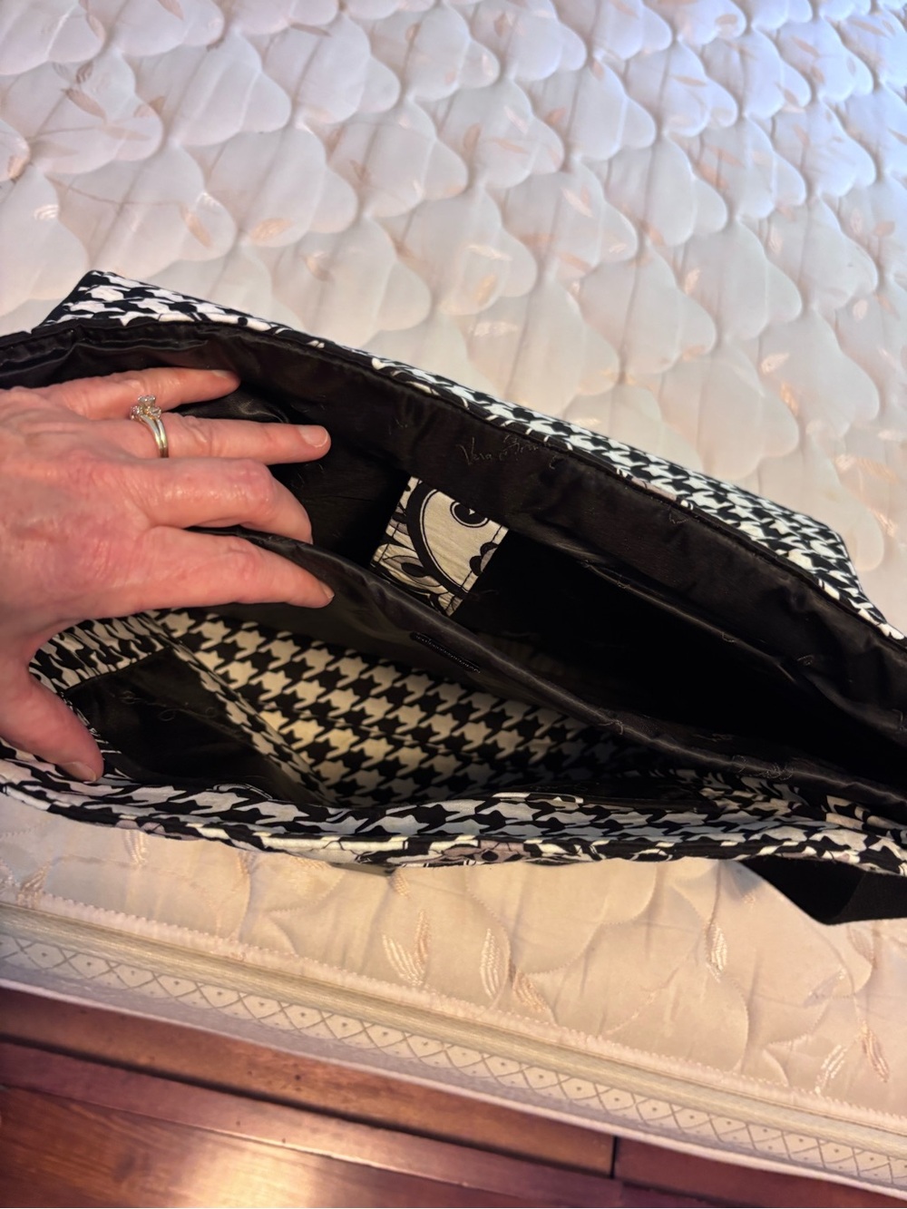 VERA BRADLEY Laptop Bag - Picture 5 of 16